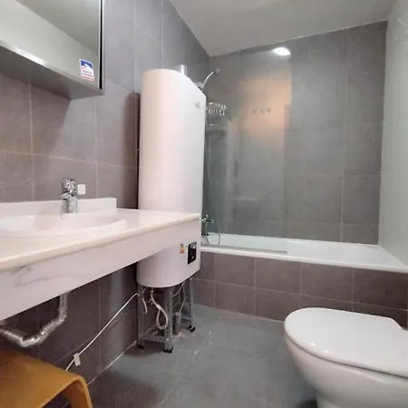 Serraneu Con Parking Y Wifi By Surynieve