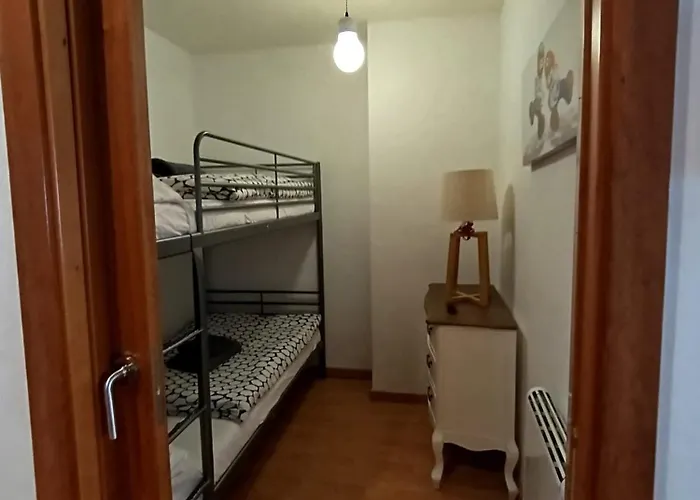 Апартаменти Serraneu Con Parking Y Wifi By Surynieve *