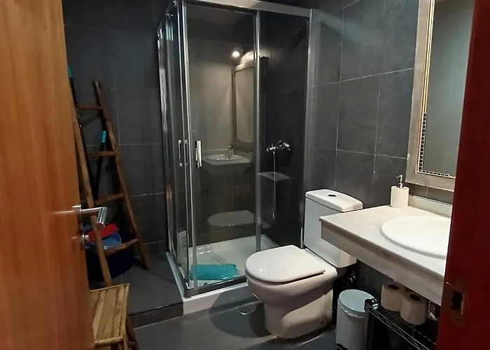 Апартаменти Serraneu Con Parking Y Wifi By Surynieve