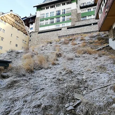 Serraneu Con Parking Y Wifi By Surynieve *